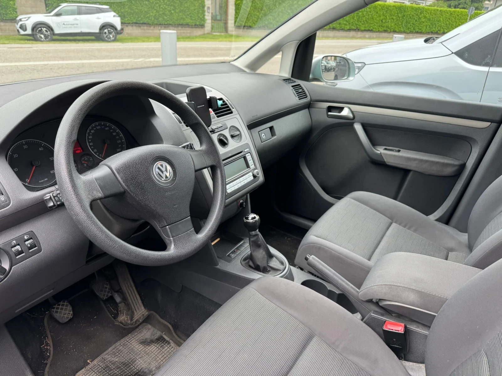 VW Touran ИТАЛИЯ/1.9/105 коня/климатик - изображение 4