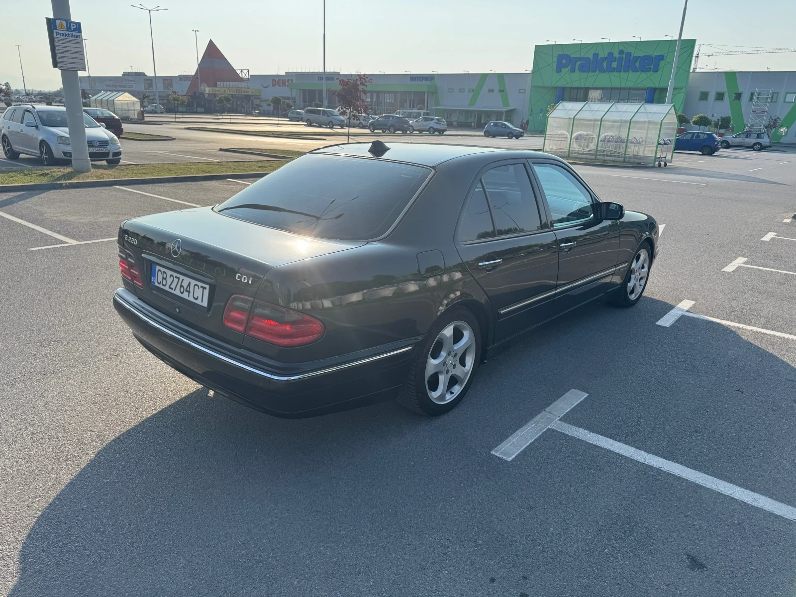 Mercedes-Benz E 220  - изображение 6