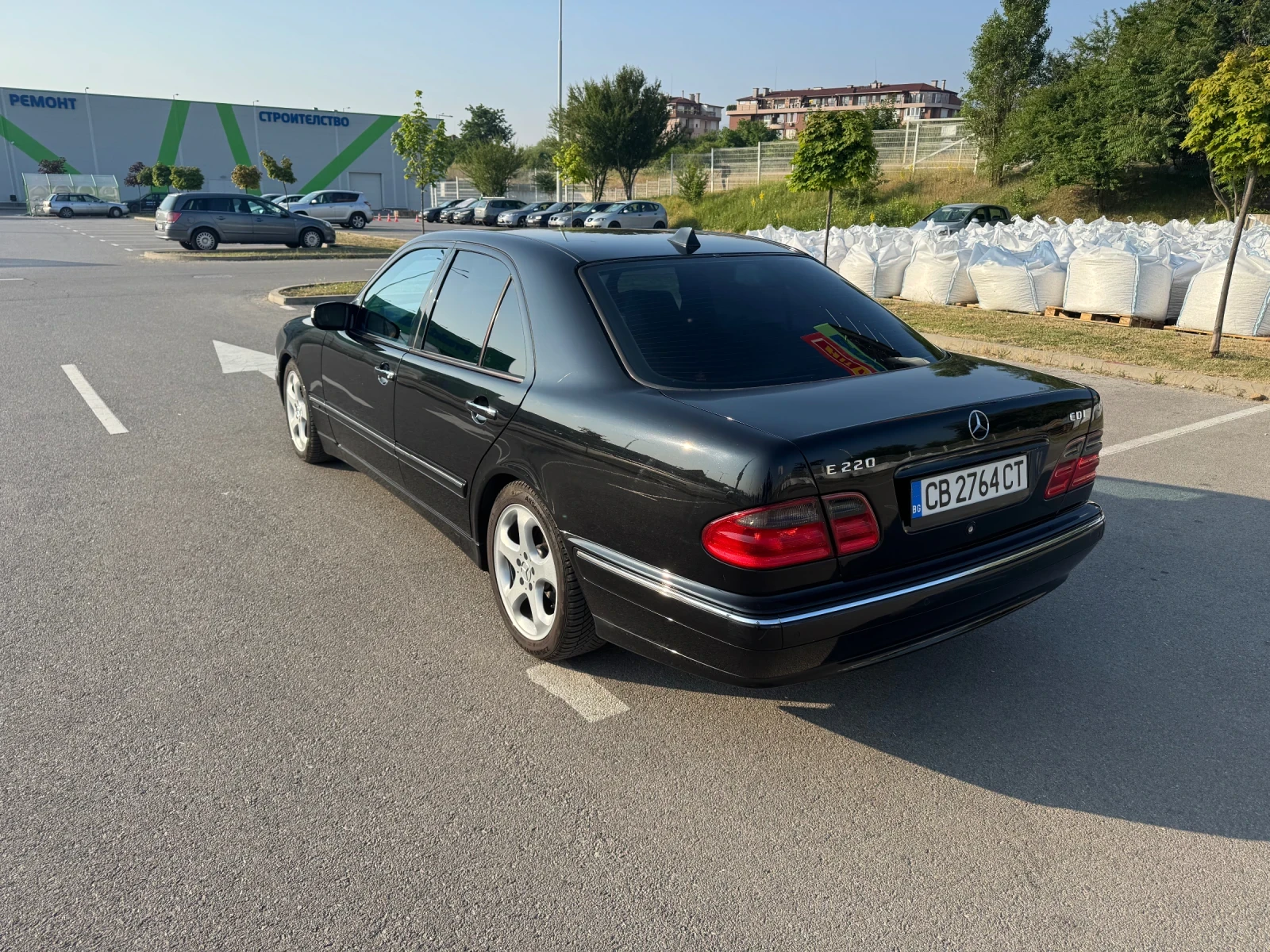 Mercedes-Benz E 220  - изображение 4