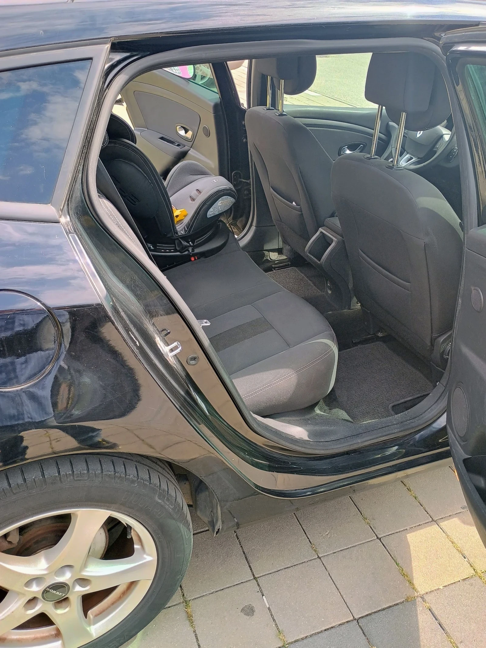 Renault Megane Газ-бензин, автоматик, Navi - изображение 6