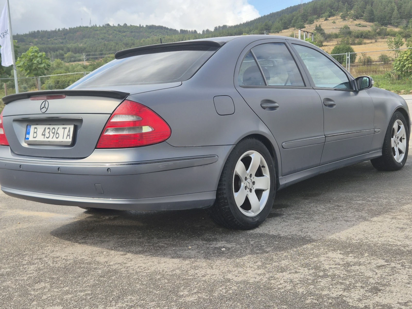 Mercedes-Benz E 500 5.0 4x4 LPG - изображение 6