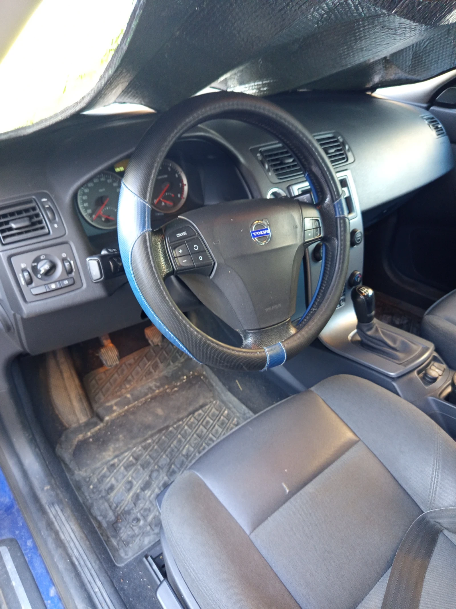 Volvo V50  - изображение 4