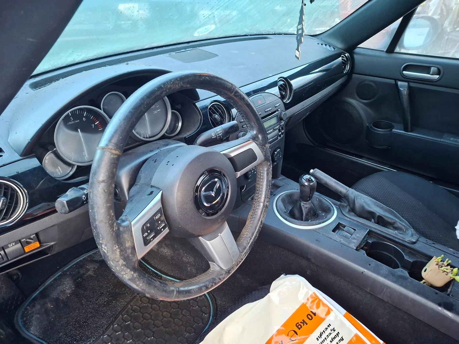 Mazda Mx-5 1.8i - изображение 9