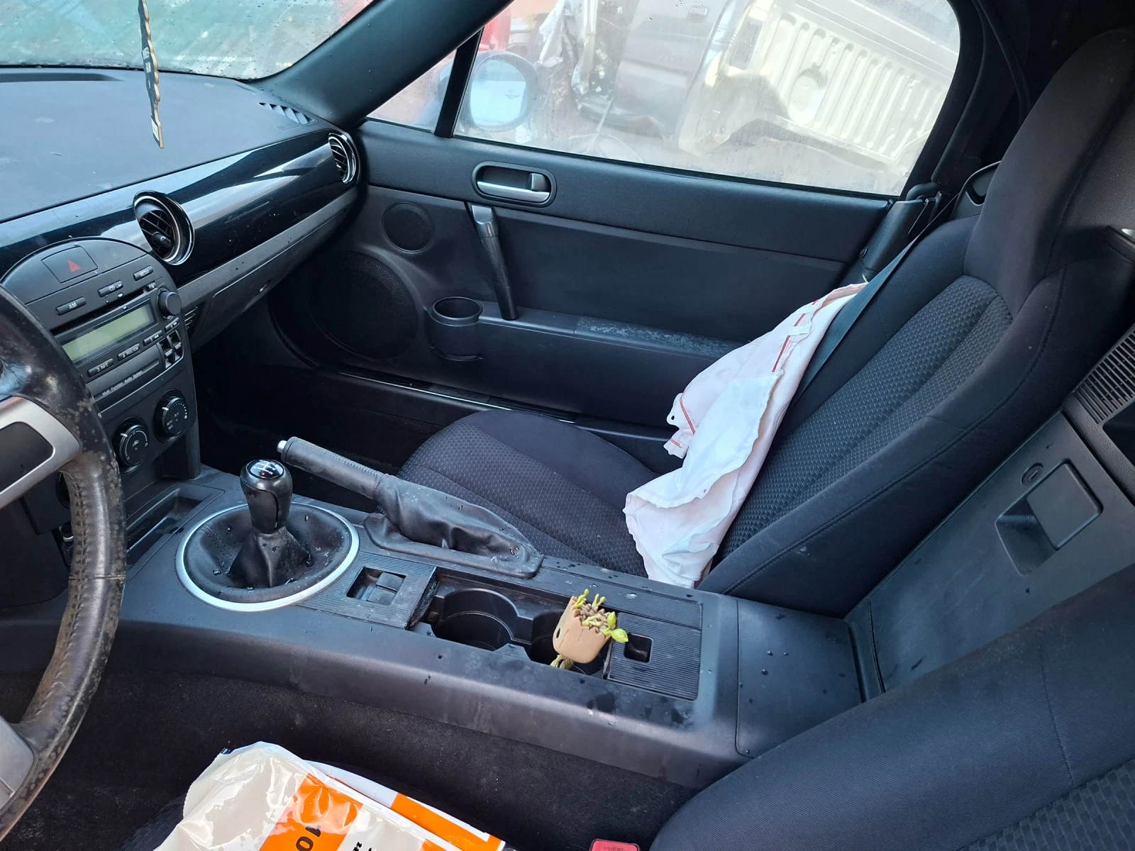 Mazda Mx-5 1.8i - изображение 10