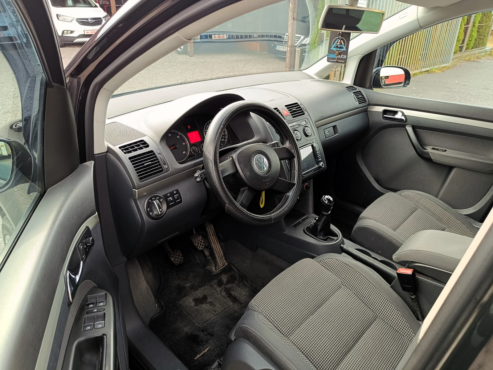 VW Touran 1.9 TDi* NAVI* * *  | Mobile.bg   8