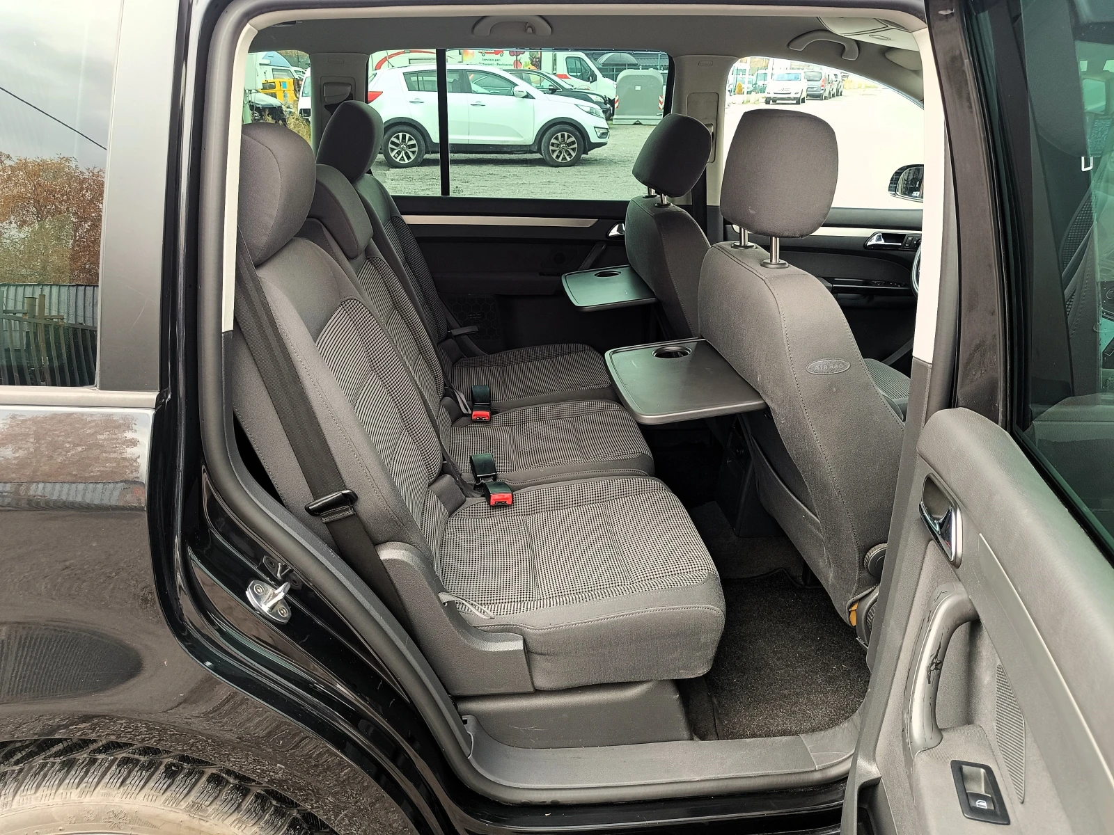 VW Touran 1.9 TDi* NAVI* * *  | Mobile.bg   16