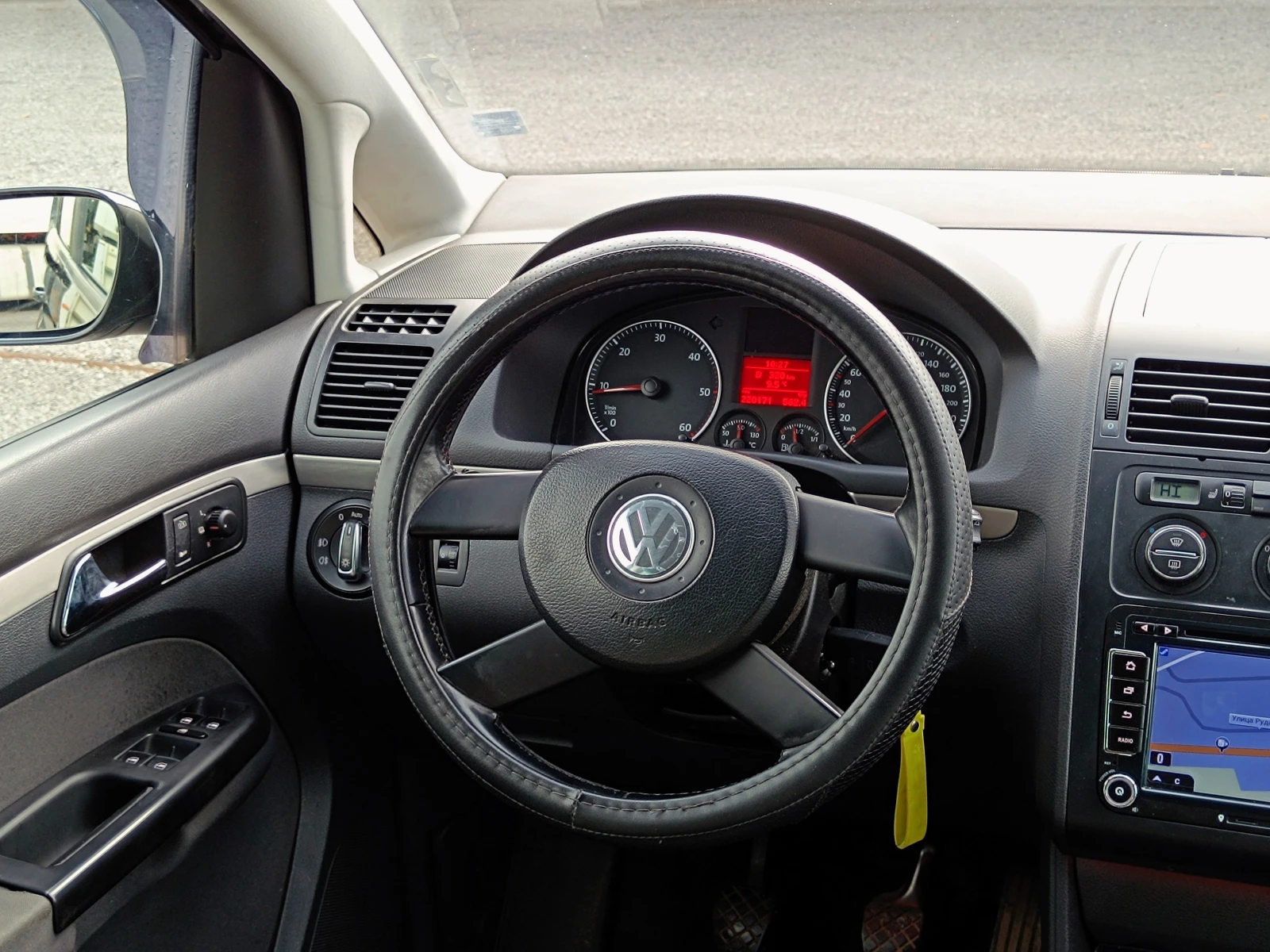 VW Touran 1.9 TDi* NAVI* * *  | Mobile.bg   12