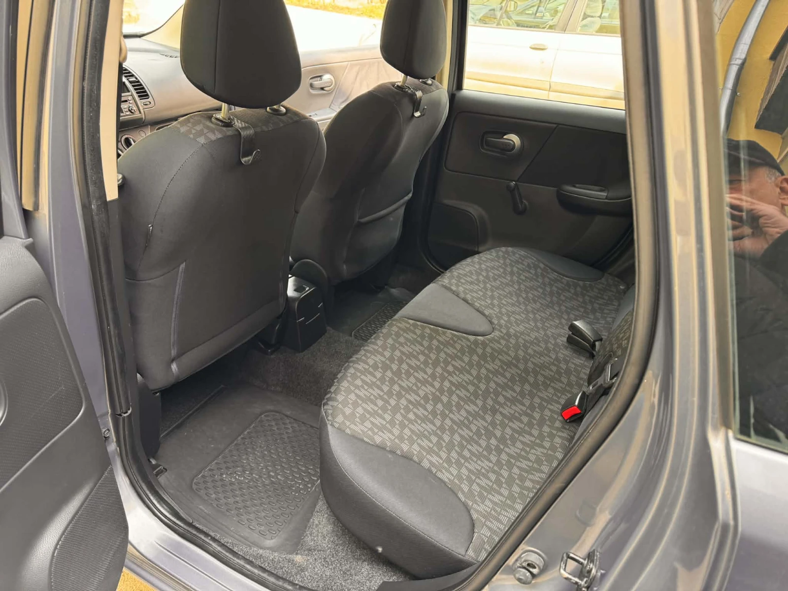 Nissan Note, снимка 11 - Автомобили и джипове - 53734196