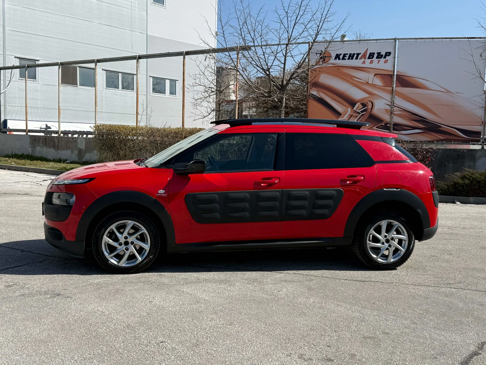 Citroen C4 Cactus, снимка 2 - Автомобили и джипове - 53877727