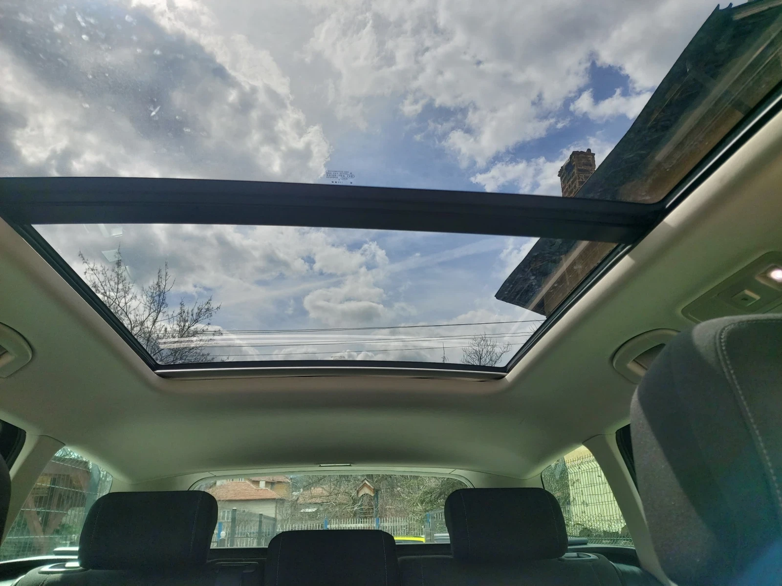 VW Passat 1.6 TDI 120кс, снимка 12 - Автомобили и джипове - 54070622