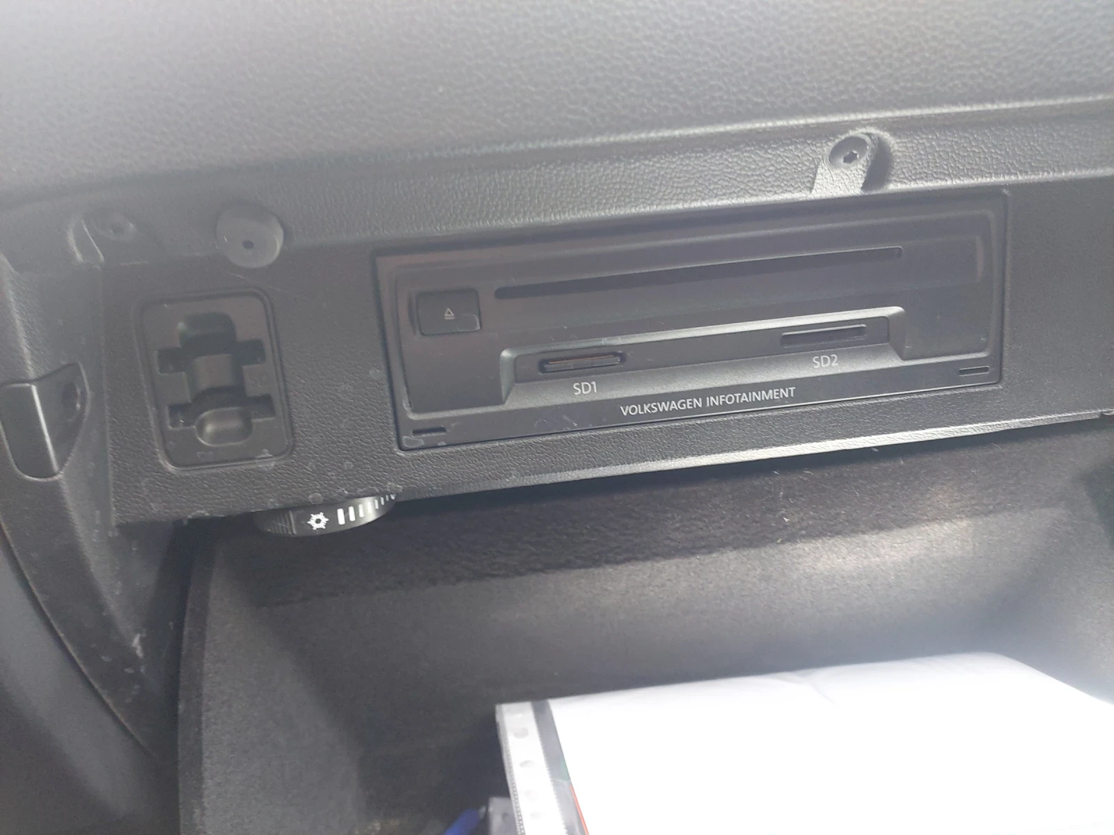 VW Passat 1.6 TDI 120кс, снимка 14 - Автомобили и джипове - 54070622