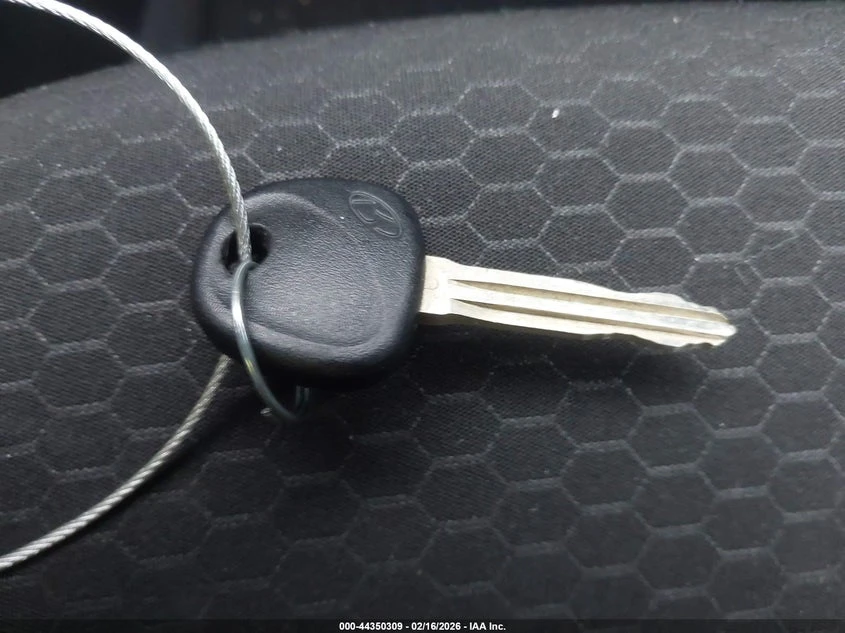 Hyundai Elantra 2.0L I-4 DOHC, VVT, 147HP Front Wheel Drive | Mobile.bg � ����������� 11