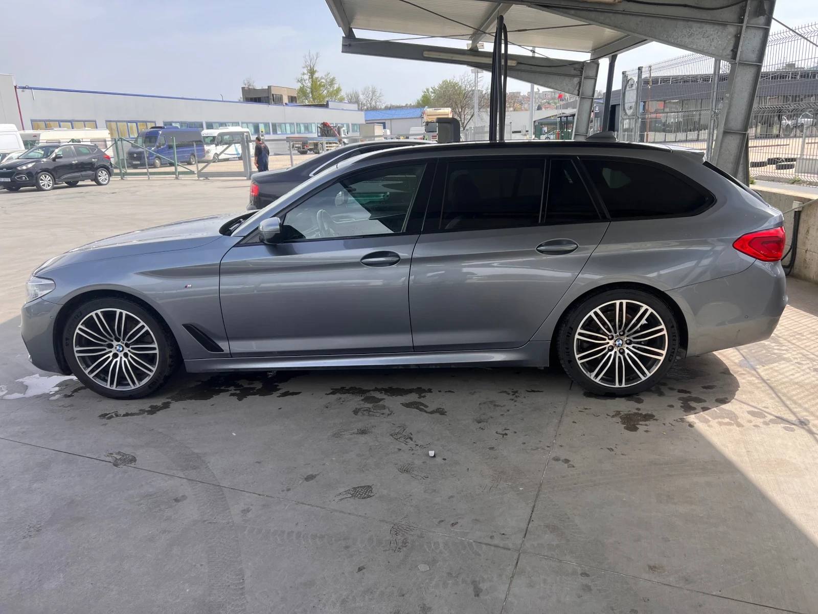 BMW 520 Xdrive, снимка 6 - Автомобили и джипове - 54225261