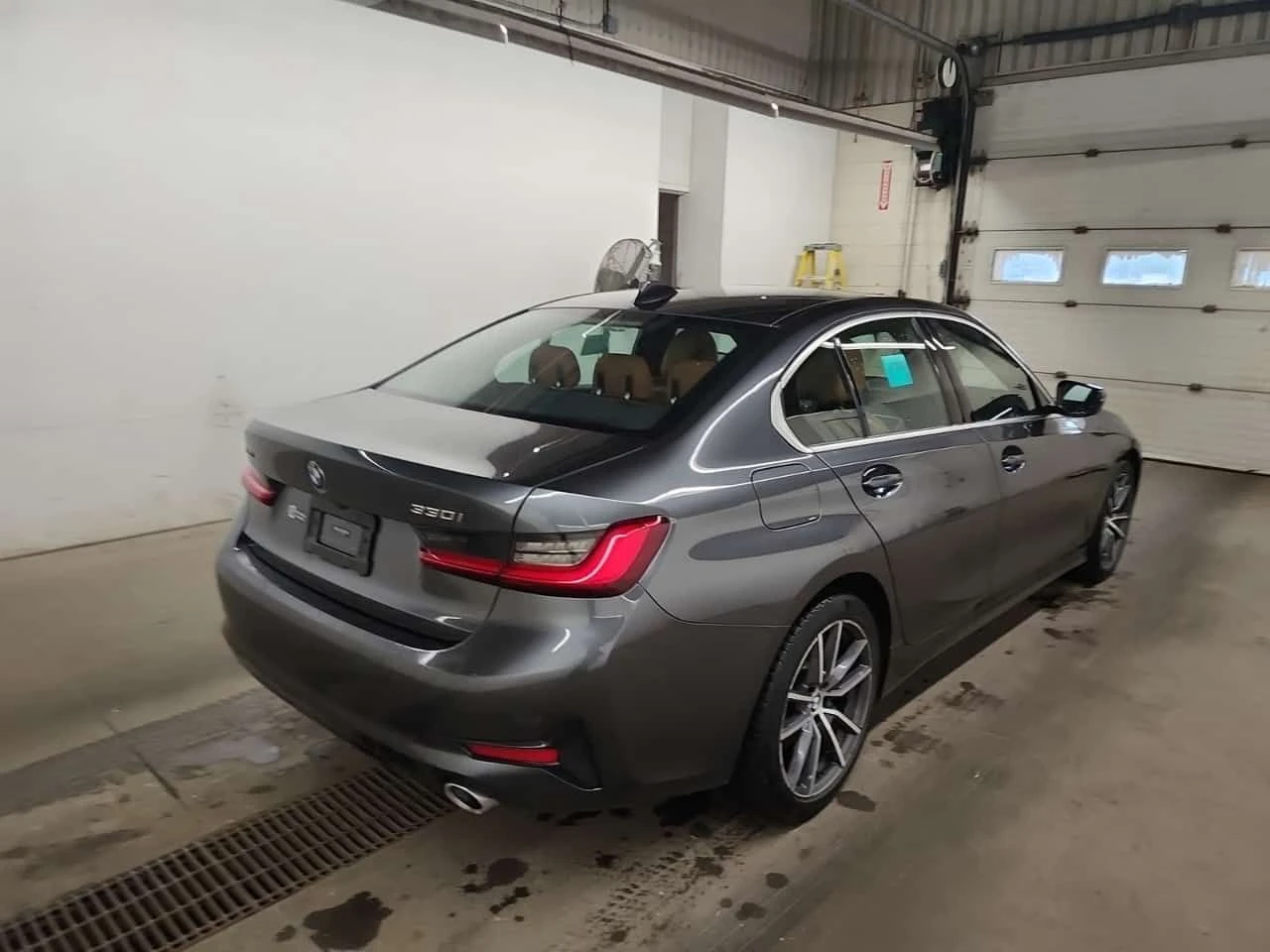 BMW 330 * XDRIVE * �������� * ������� * CARPLAY | Mobile.bg � ����������� 3