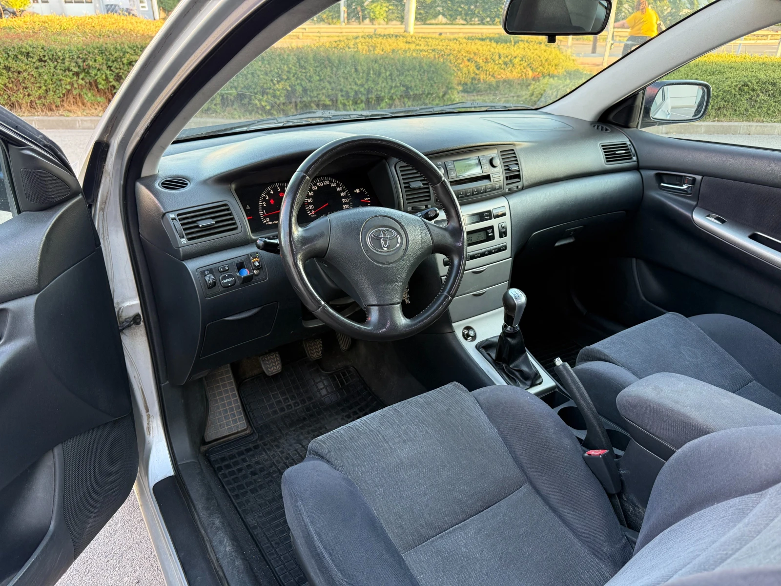 Toyota Corolla ГАЗ 1.4 i, снимка 12 - Автомобили и джипове - 55160367