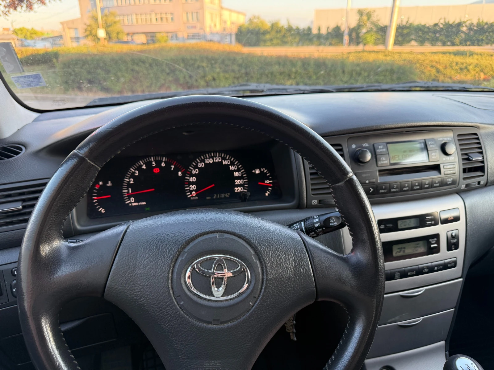 Toyota Corolla ГАЗ 1.4 i, снимка 10 - Автомобили и джипове - 55160367