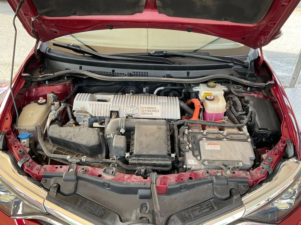 Toyota Auris Business 1.8 Hybrid, снимка 10 - Автомобили и джипове - 55650330