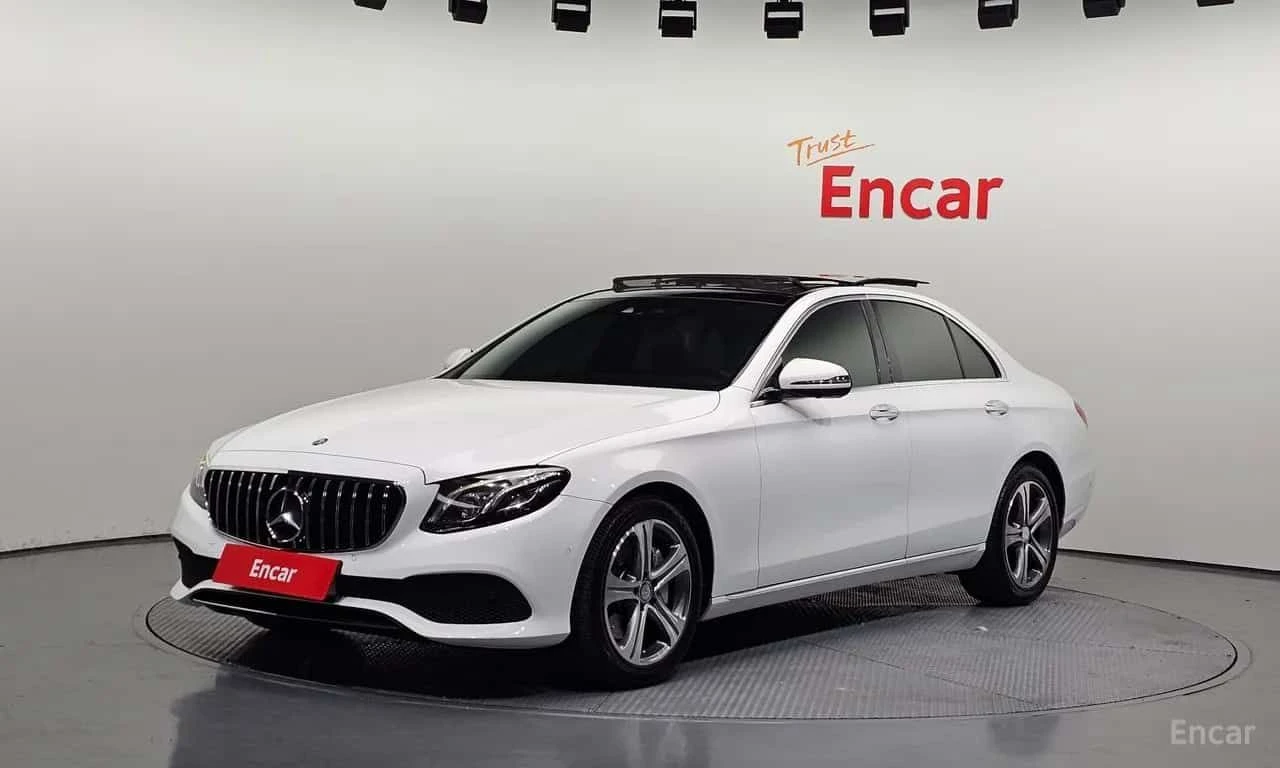 Mercedes-Benz E 300 * 4MATIC Avnatgarde * КРАЙНА ЦЕНА ДО БЪЛГАРИЯ