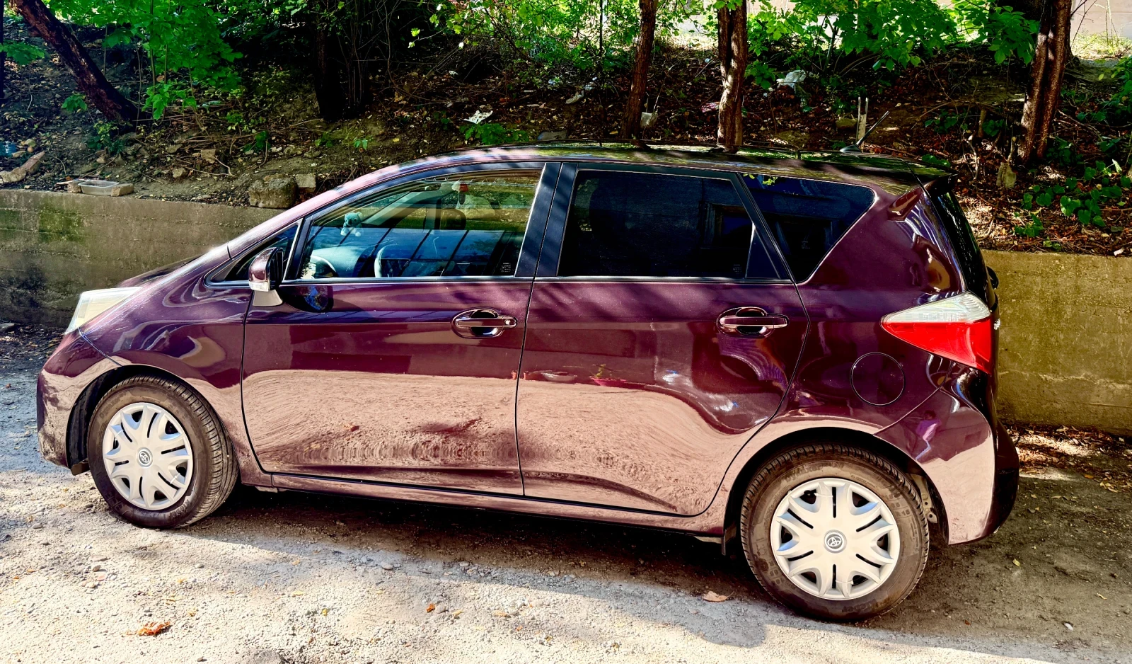 Toyota Verso S, снимка 3 - Автомобили и джипове - 56139935