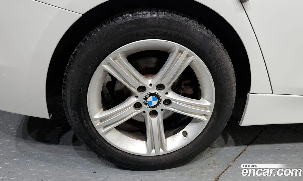 BMW 320 320i, снимка 5 - Автомобили и джипове - 56156603
