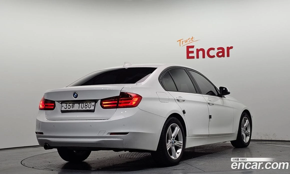 BMW 320 320i, снимка 2 - Автомобили и джипове - 56156603
