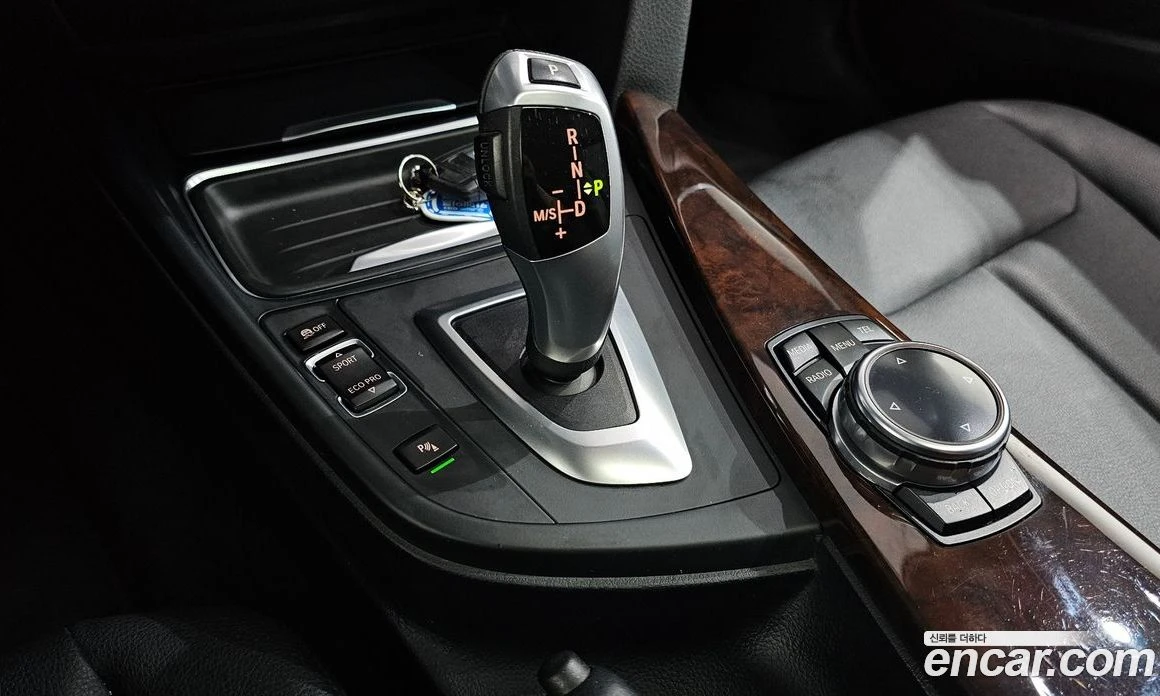 BMW 320 320i, снимка 9 - Автомобили и джипове - 56156603