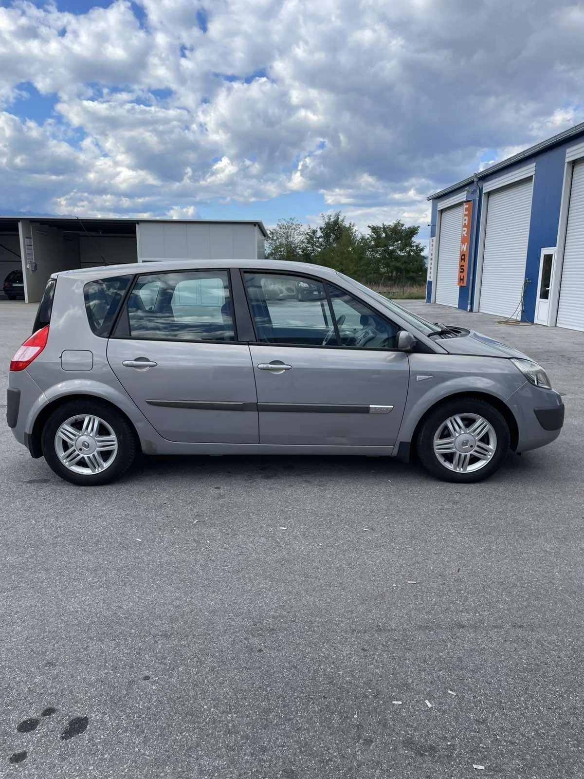 Renault Scenic, снимка 2 - Автомобили и джипове - 56199222