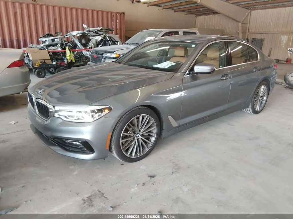 BMW 540 * CARFAX * ОПЦИЯ ЗА ФИНАНСИРАНЕ * , снимка 2 - Автомобили и джипове - 56255902