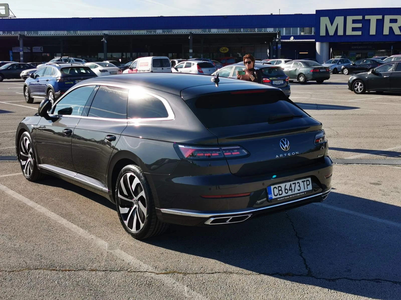 VW Arteon 2, 0TDI 4x4 SB R-line, снимка 2 - Автомобили и джипове - 56413005