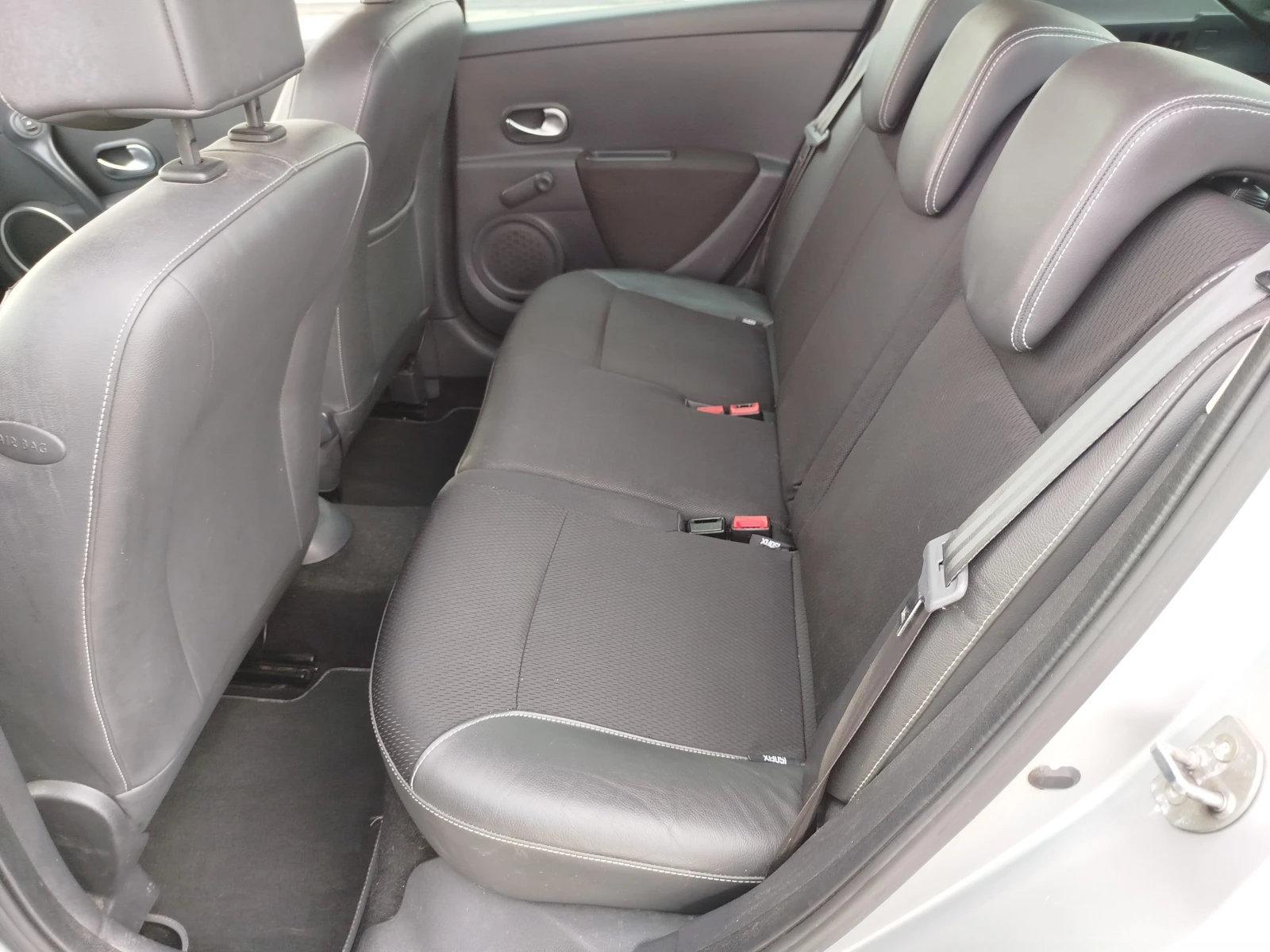 Renault Clio 1.2ГАЗ-БЕНЗИН, снимка 11 - Автомобили и джипове - 56524685