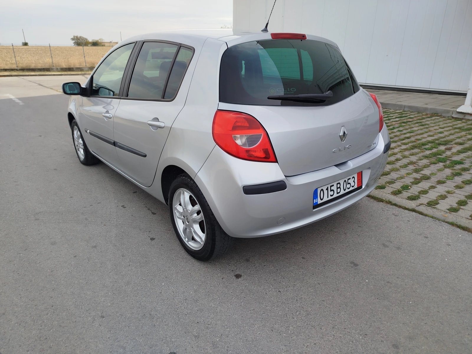 Renault Clio 1.2ГАЗ-БЕНЗИН, снимка 4 - Автомобили и джипове - 56524685