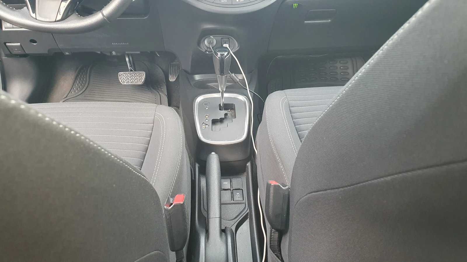 Toyota Yaris LUNA, снимка 7 - Автомобили и джипове - 56562124