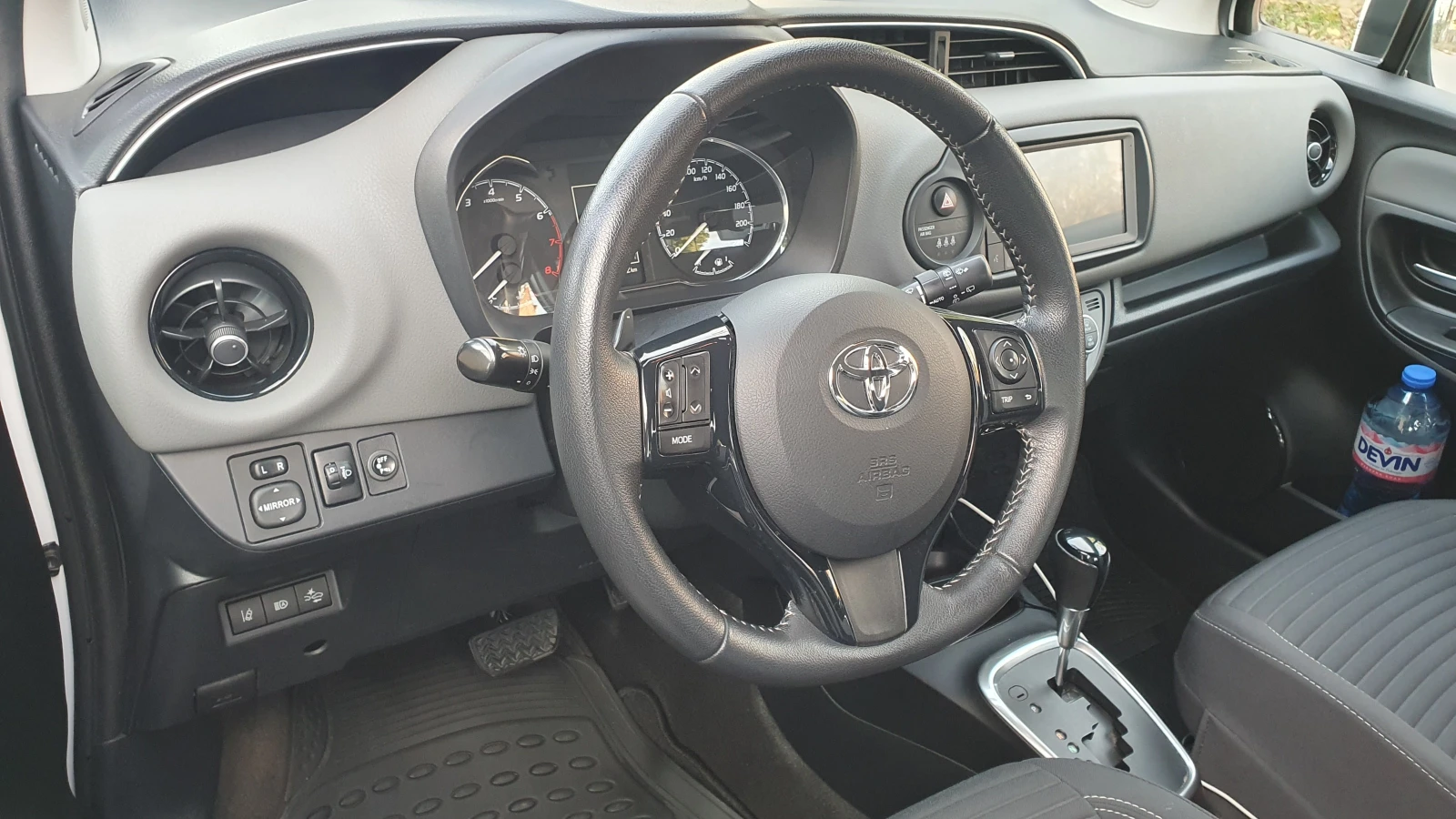 Toyota Yaris LUNA, снимка 6 - Автомобили и джипове - 56562124