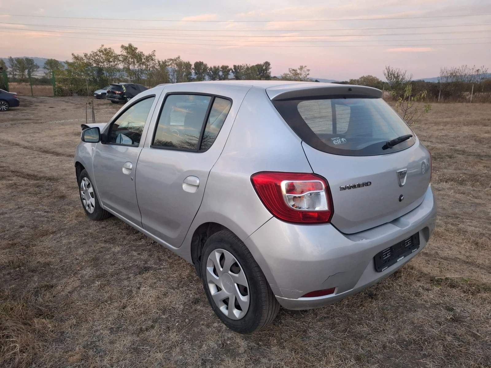 Dacia Sandero, снимка 6 - Автомобили и джипове - 56568211