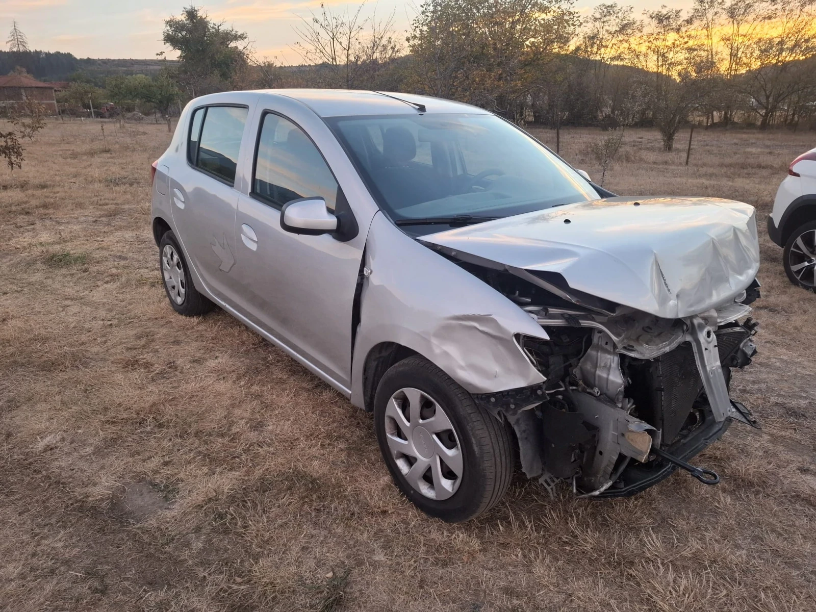 Dacia Sandero, снимка 4 - Автомобили и джипове - 56568211