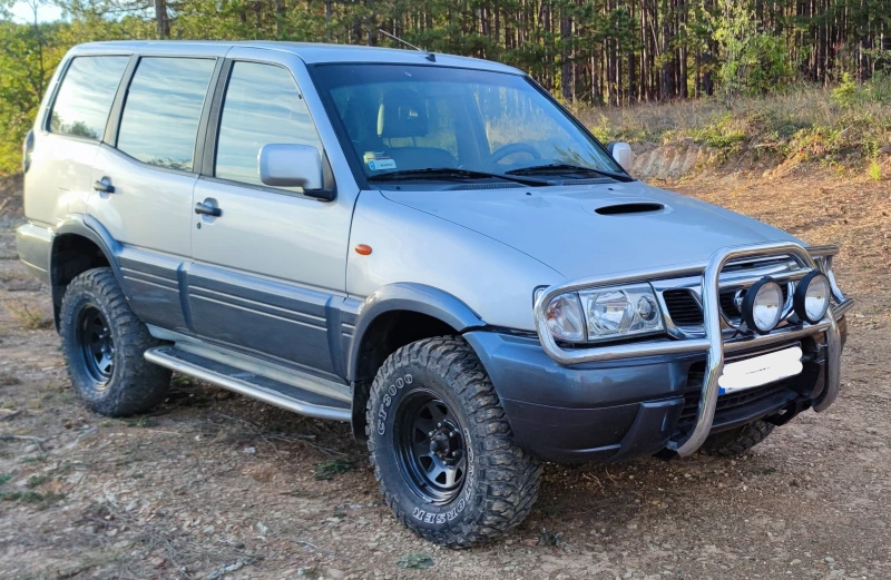 Nissan Terrano, снимка 7 - Автомобили и джипове - 48683336