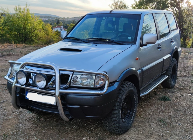 Nissan Terrano, снимка 1 - Автомобили и джипове - 48140088