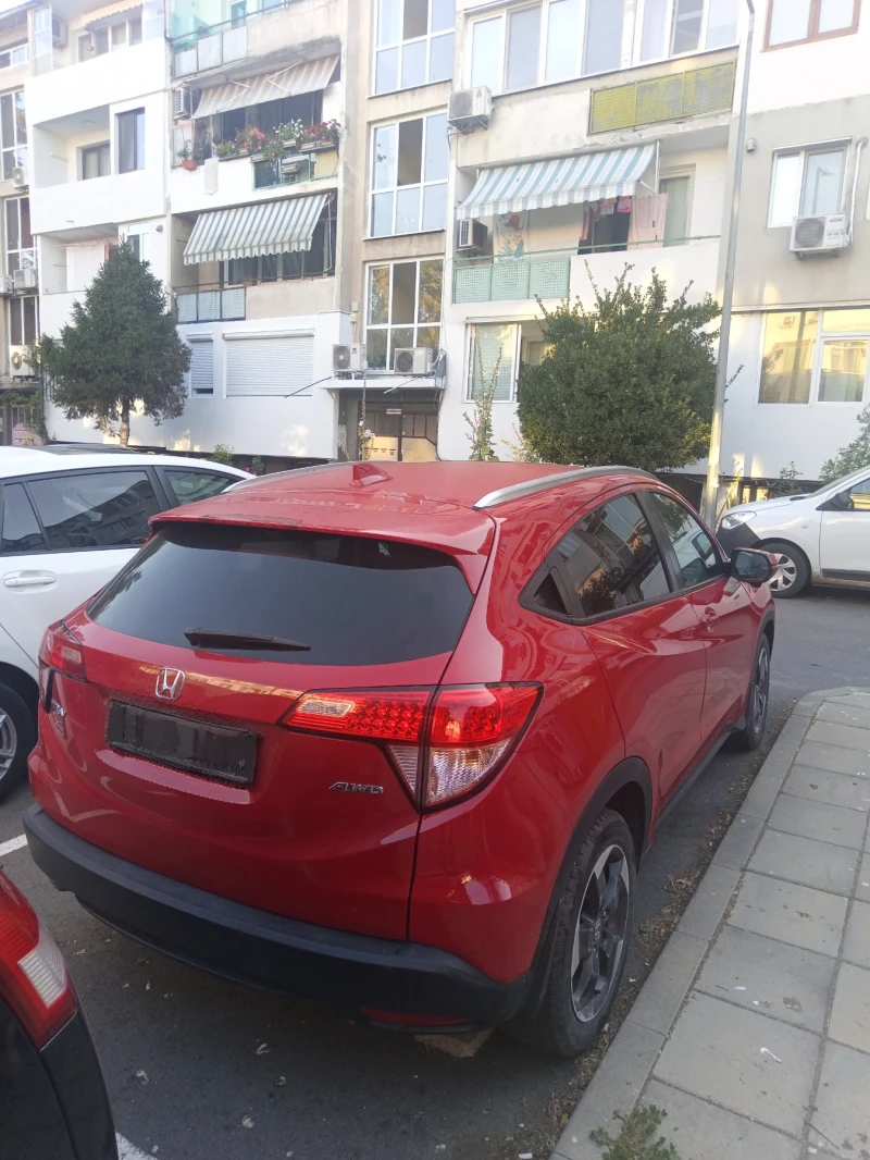 Honda Hr-v 1.8 SPORT, снимка 3 - Автомобили и джипове - 51910022