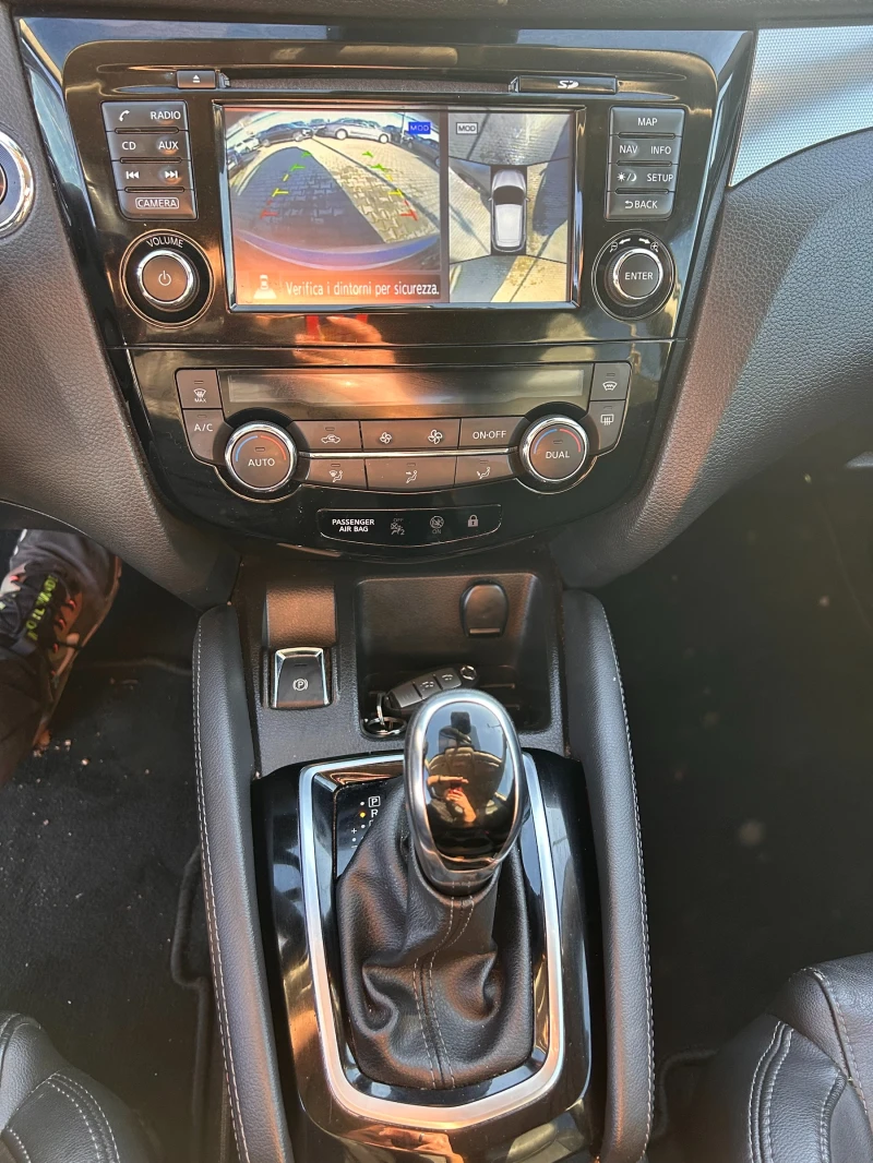 Nissan Qashqai 1.6DCI AVTOMAT/PANORAMA/KOJA/NAVI EURO 6, снимка 15 - Автомобили и джипове - 52850571