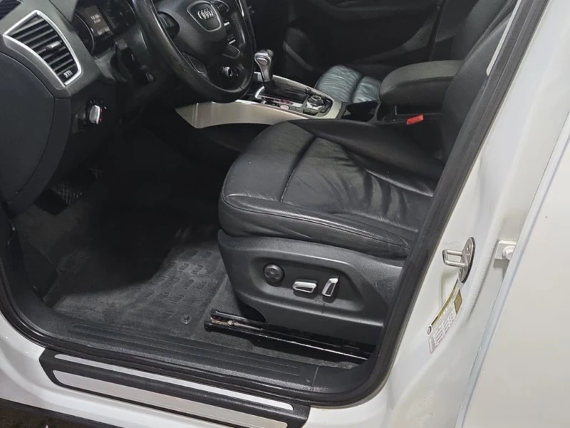 Audi Q5 * 2.0T PROGRESSIV * CARFAX * БЕЗ ПЪРВОНАЧАЛНА ВНОС, снимка 9 - Автомобили и джипове - 53097386