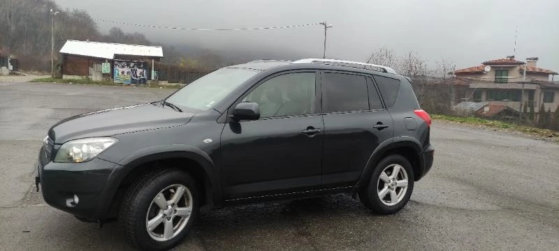 Toyota Rav4, снимка 3 - Автомобили и джипове - 46776303