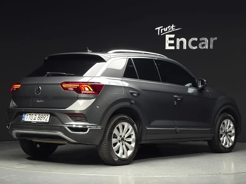 VW T-Roc 2.0 TDI PREMIUM, снимка 2 - Автомобили и джипове - 56324991