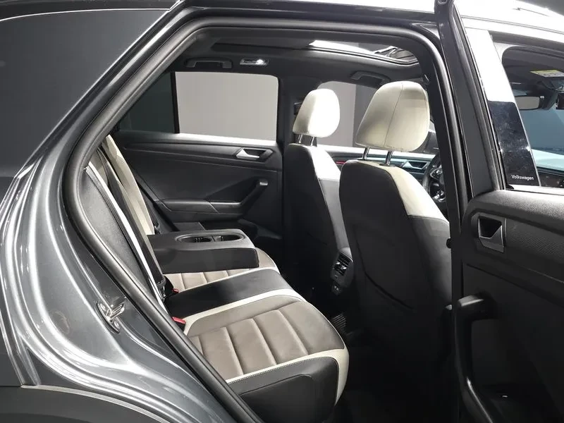 VW T-Roc 2.0 TDI PREMIUM, снимка 12 - Автомобили и джипове - 56324991