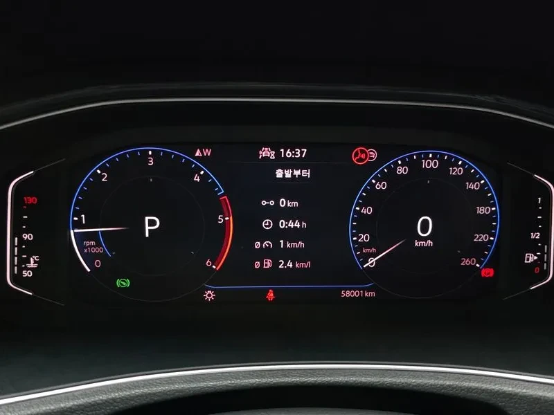 VW T-Roc 2.0 TDI PREMIUM, снимка 8 - Автомобили и джипове - 56324991