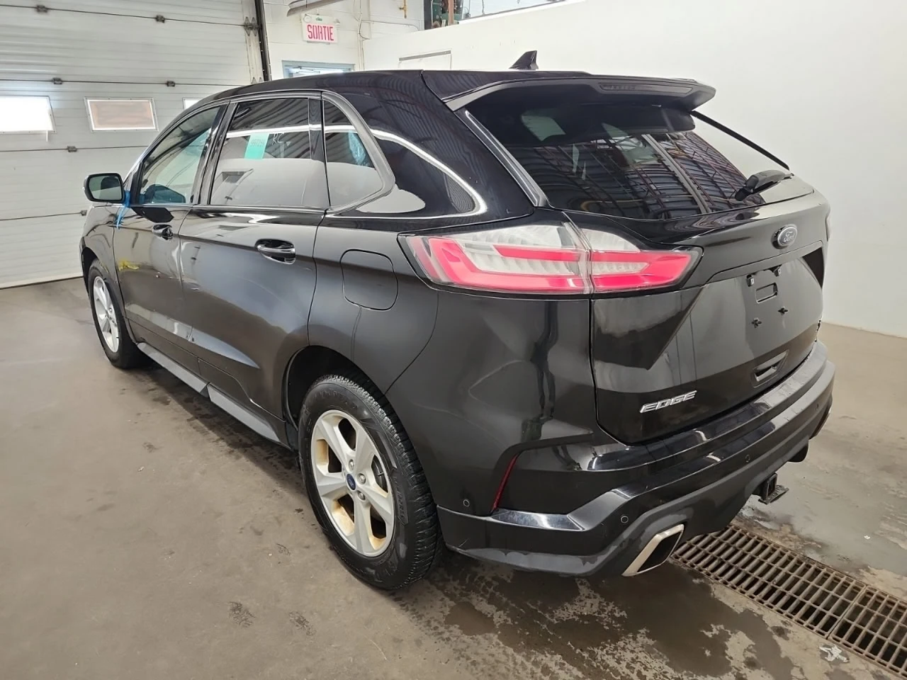 Ford Edge *  *    *   *  | Mobile.bg   6