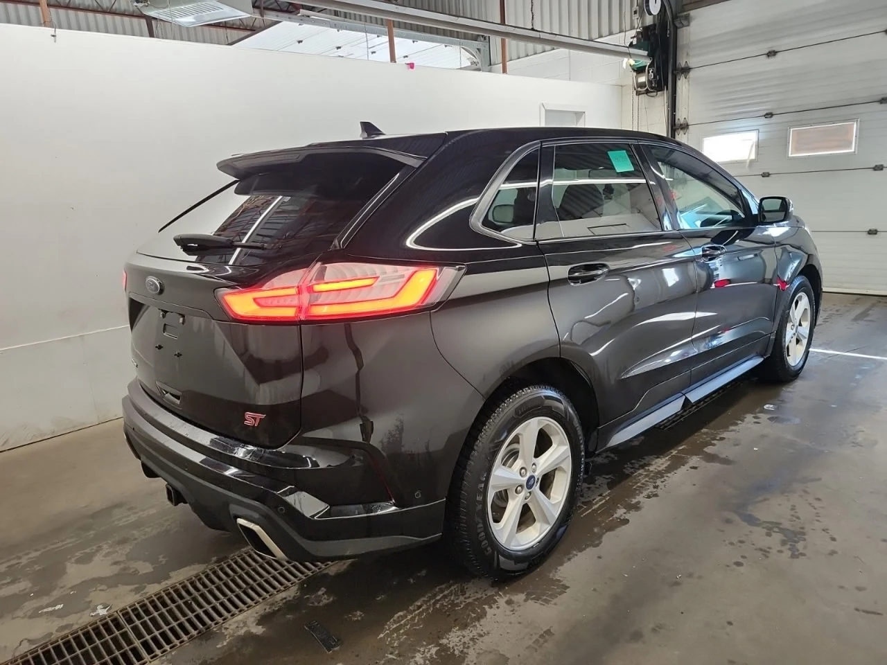 Ford Edge *  *    *   *  | Mobile.bg   4