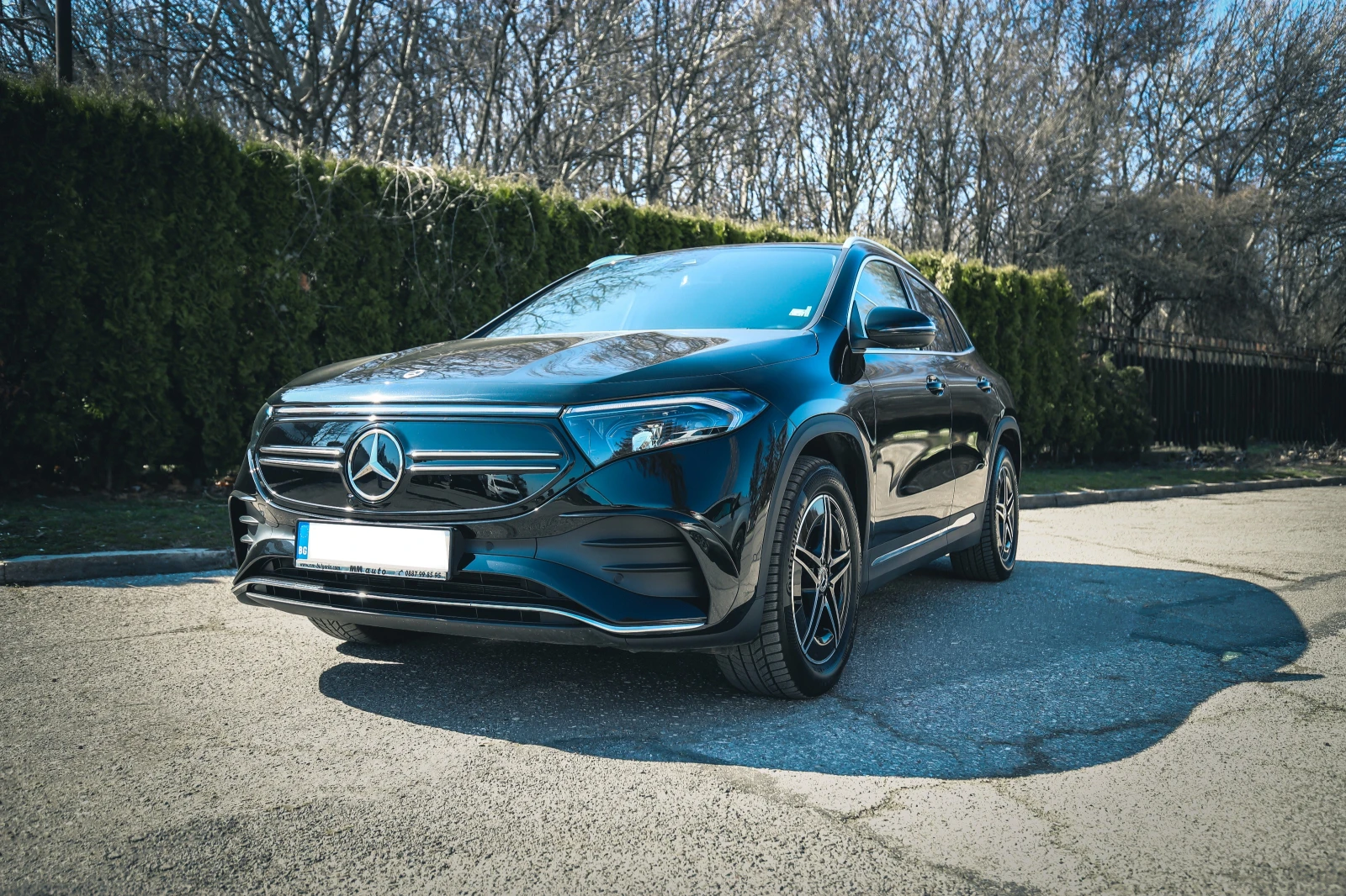 Mercedes-Benz EQA 300 4MATIC AMG Line | 5 г. Гаранция 