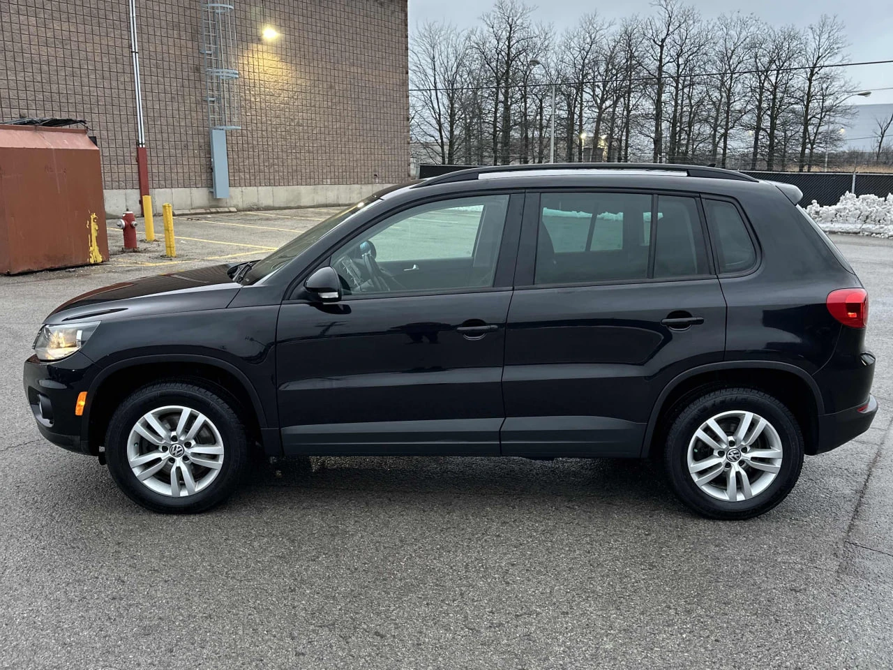 VW Tiguan CARFAX* АВТОФИНАНСИРАНЕ* БЕЗ ПЪРВОНАЧАЛНА ВНОСКА*  - изображение 2