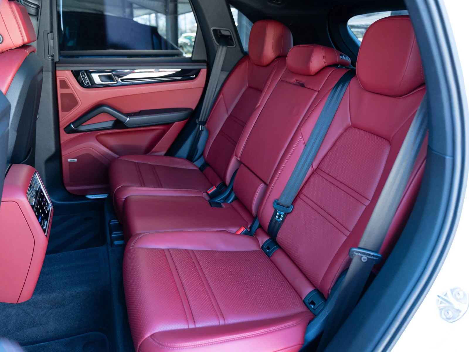 Porsche Cayenne, снимка 13 - Автомобили и джипове - 53943689