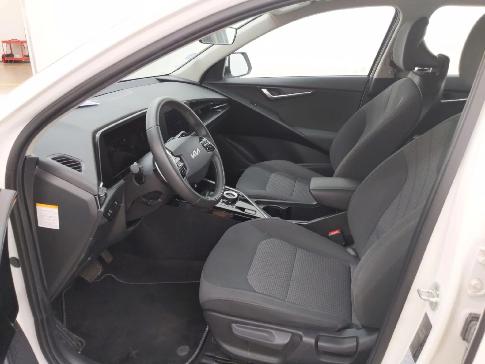 Kia Niro EV Motion 65kWh, снимка 6 - Автомобили и джипове - 54183338